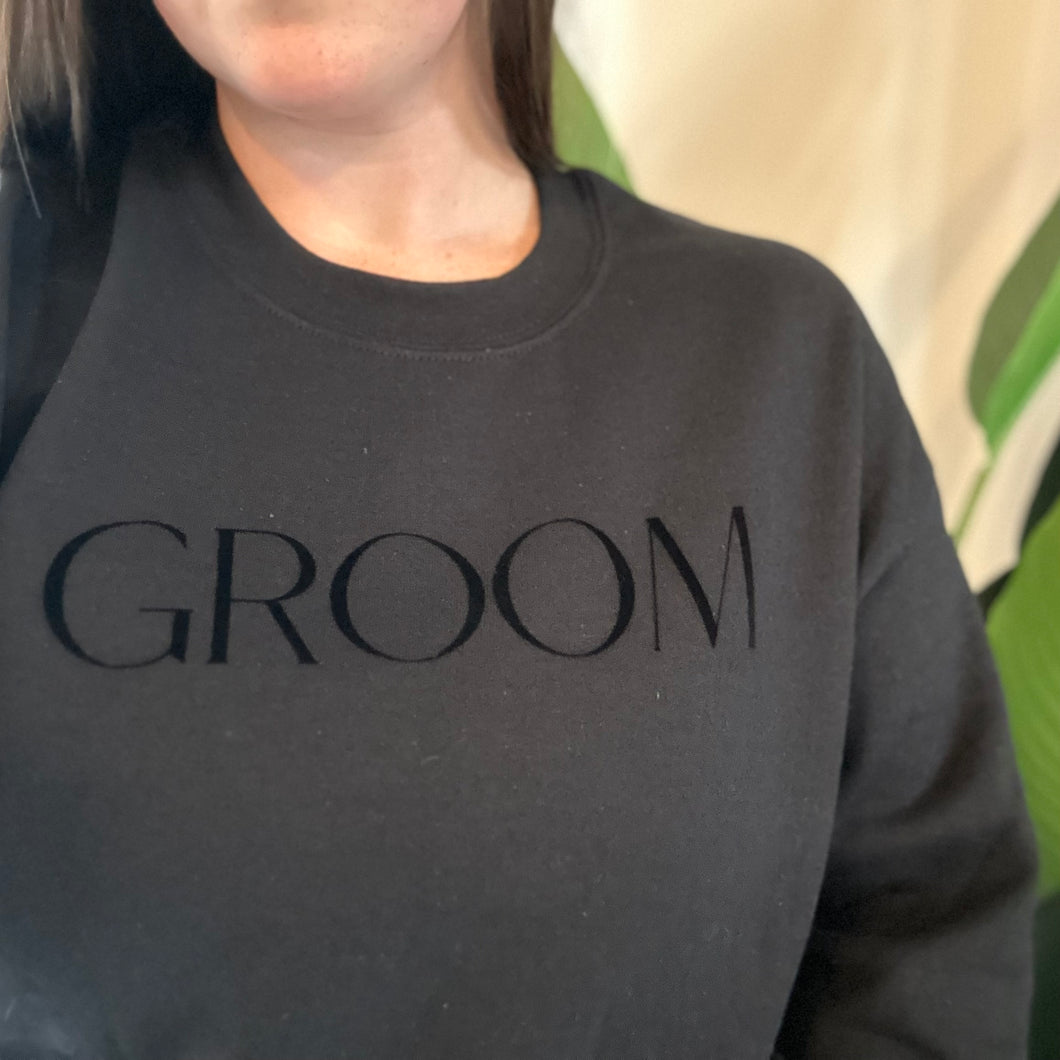 GROOM CREWNECK